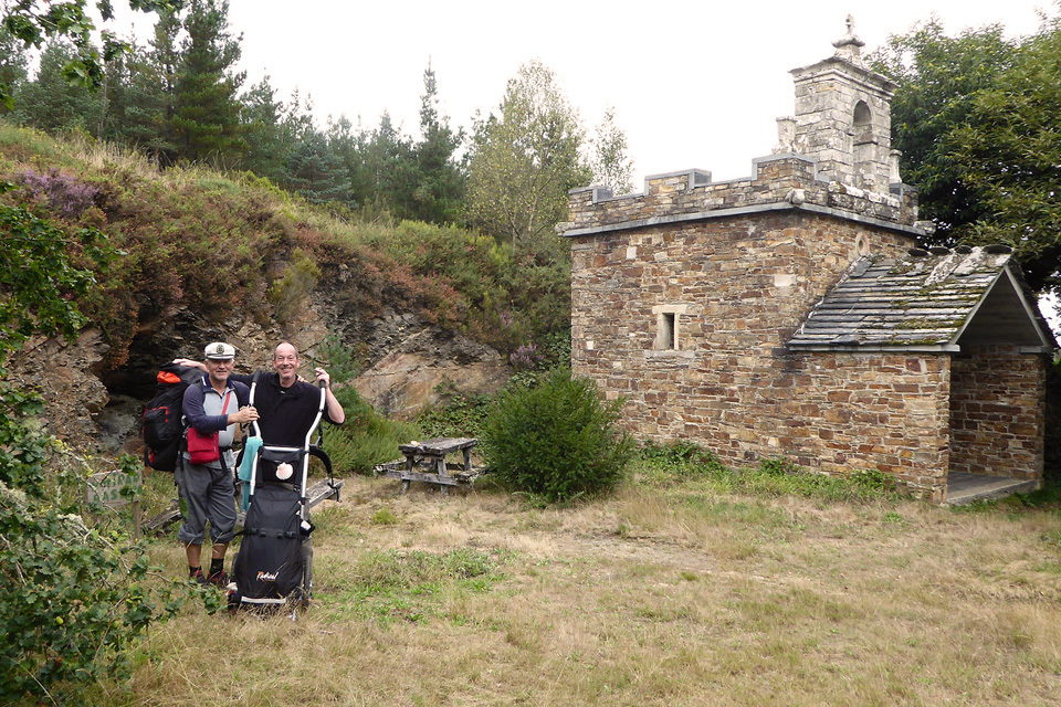 8 itinéraires à Compostelle avec un chariot-image